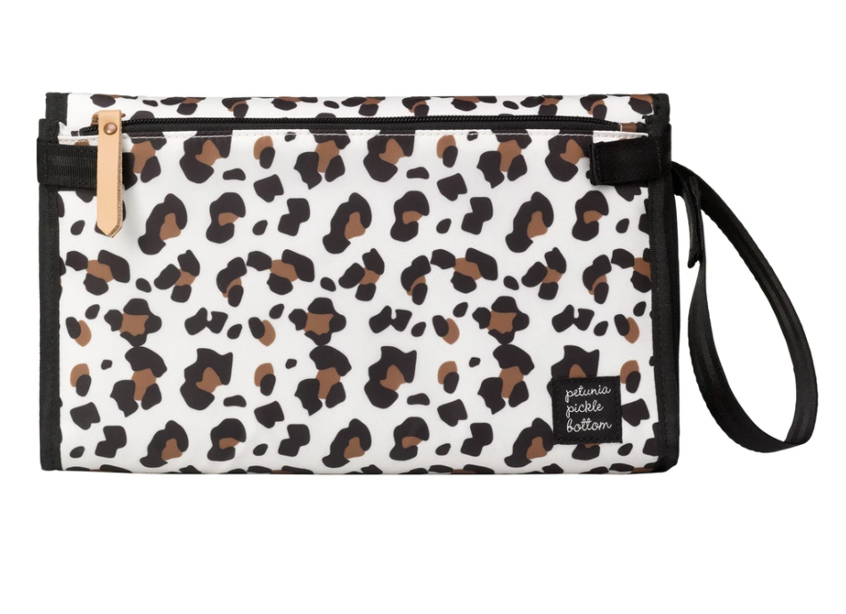 Petunia pickle bottom clearance clutch