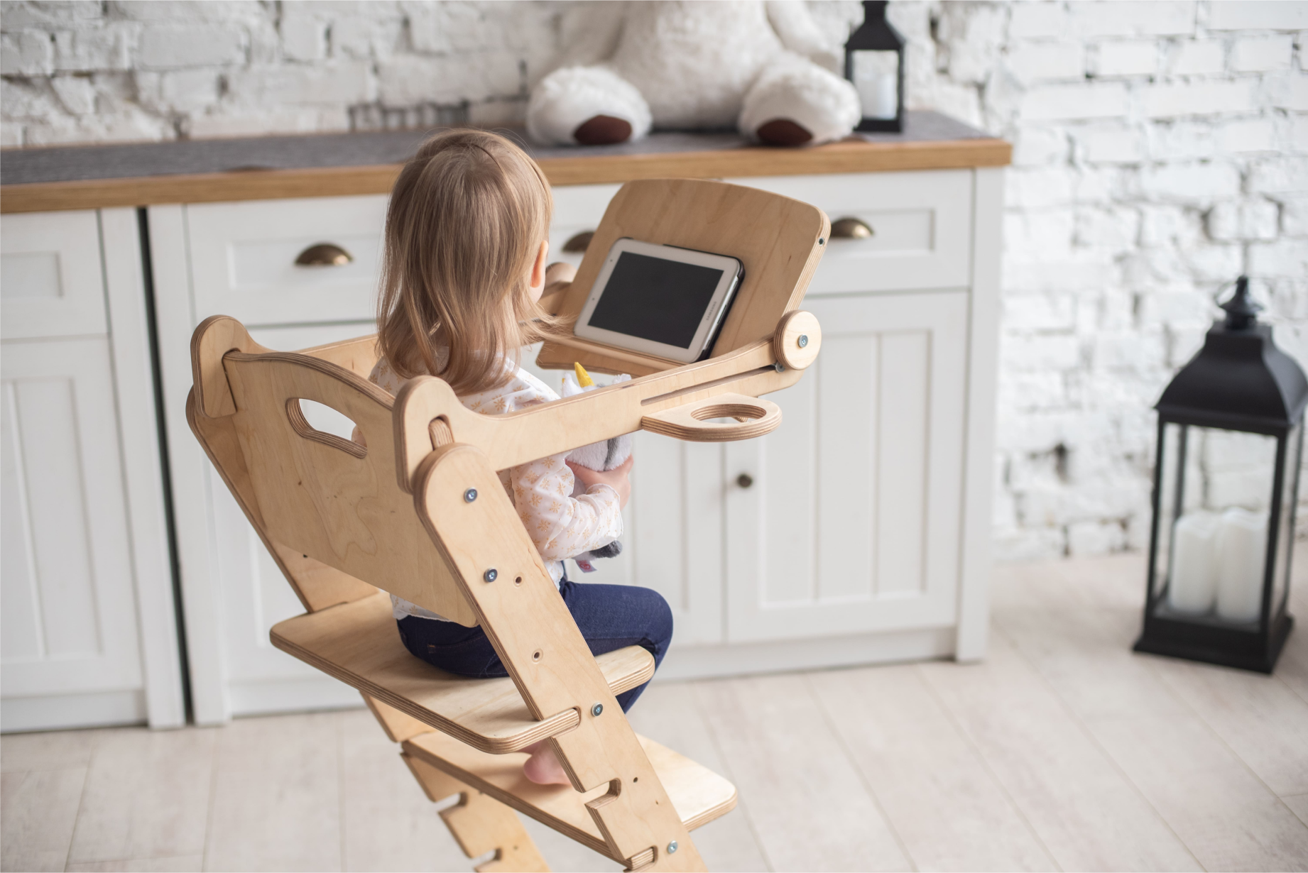 Growing Chair for Kids - Kitchen Helper with Tabletop